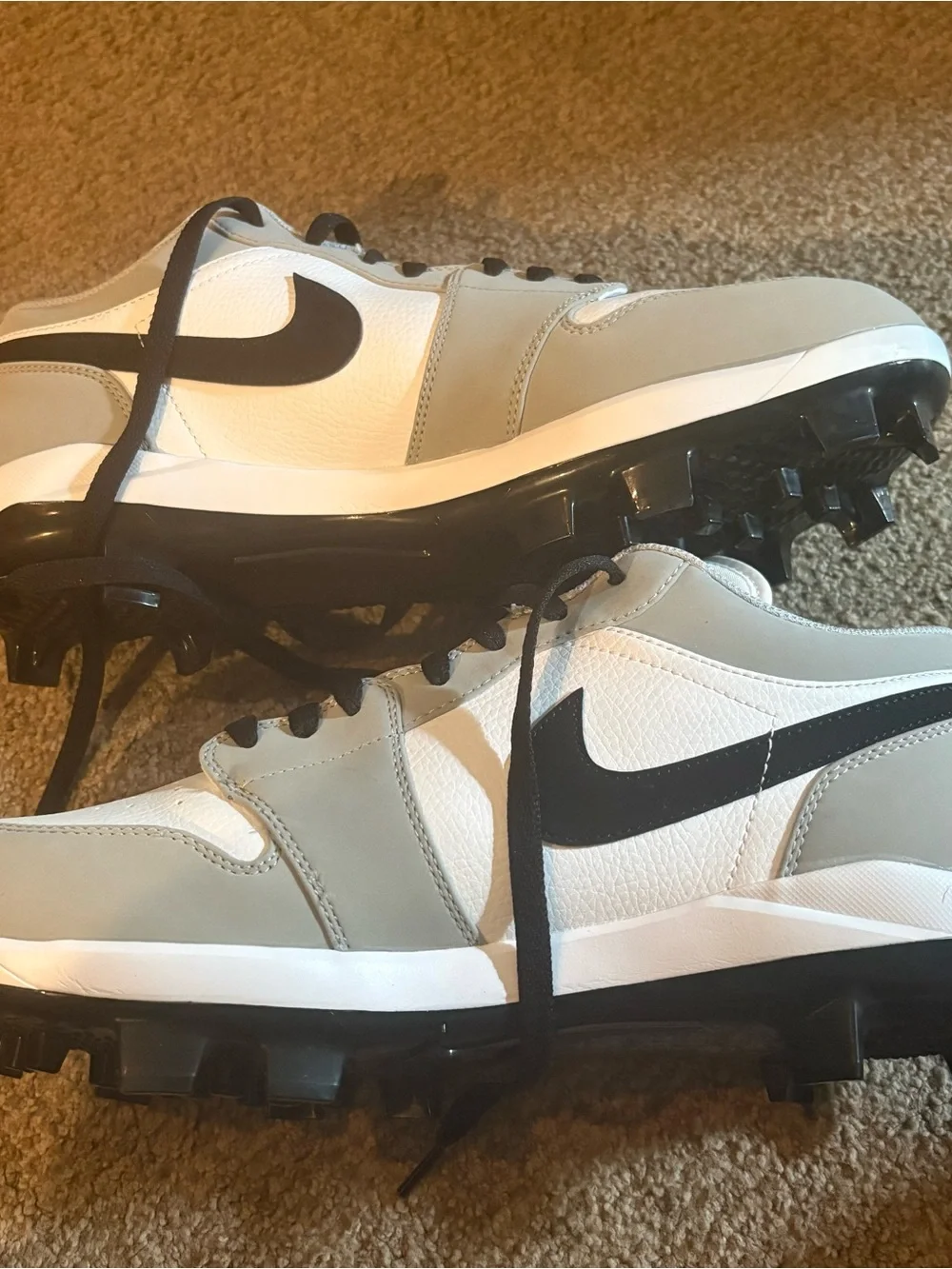 Nike Men’s Cleats - White, Gray, Black